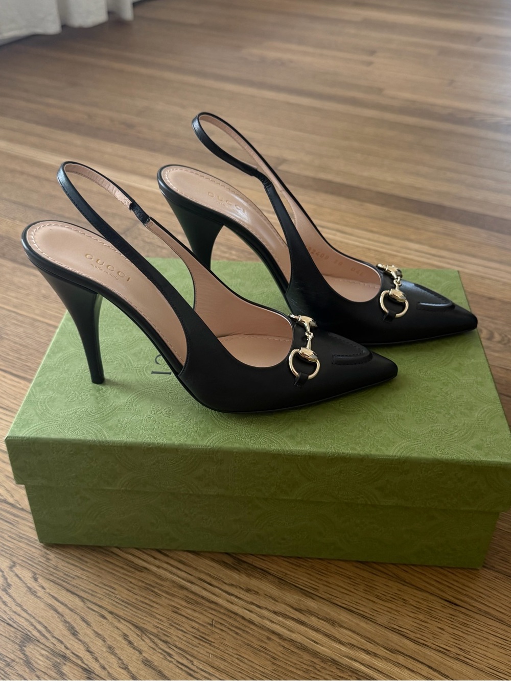 Gucci Black Leather Pointed Slingback Pumps with Gold Horsebit